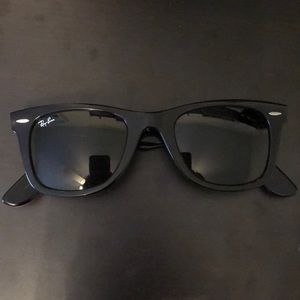 Ray Ban Wayfarer sunglasses